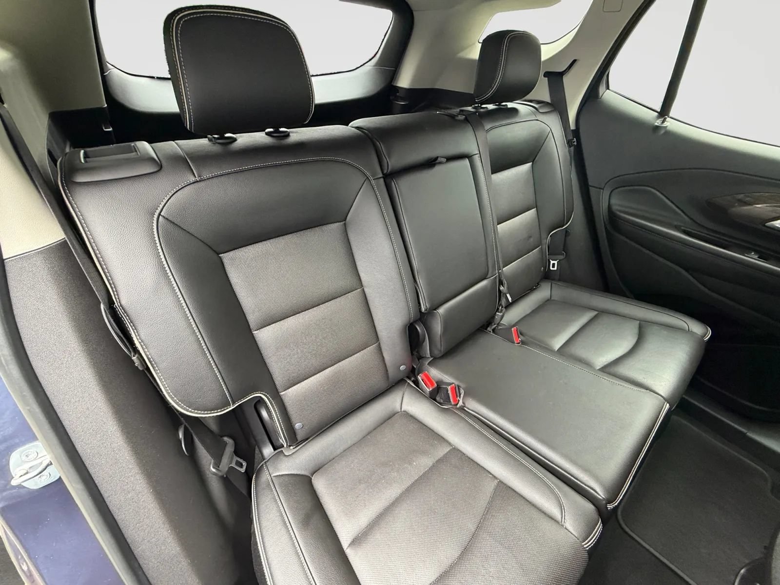 Used 2019 GMC Terrain Denali w/ GMC Pro Grade Package AWD/4WD image 18