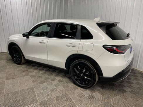 Used 2023 Honda HR-V Sport image 6