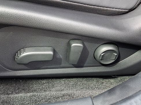 Used 2024 Subaru Crosstrek 2.5i Limited image 28