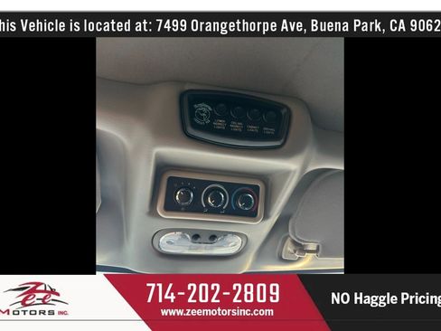 Used 2015 Chevrolet Express 2500 Extended Van 3D image 33
