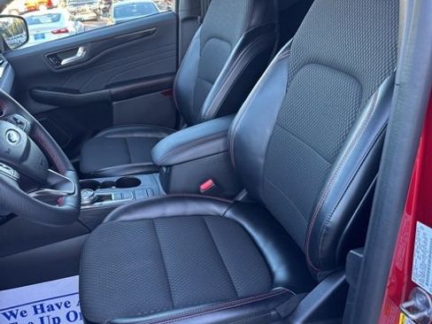 Used 2023 Ford Escape ST-Line image 9