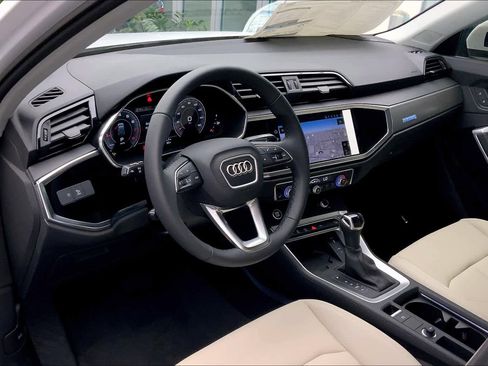 Certified 2024 Audi Q3 2.0T Premium Plus image 8