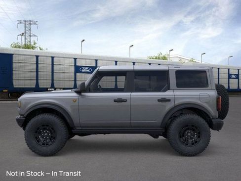 New 2026 Ford Bronco Badlands image 3