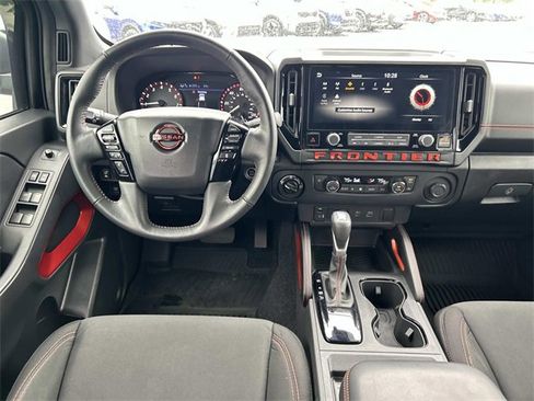 Used 2025 Nissan Frontier PRO-4X image 16