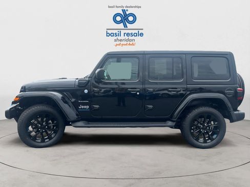 Used 2023 Jeep Wrangler Sahara w/ Cold Weather Group image 5