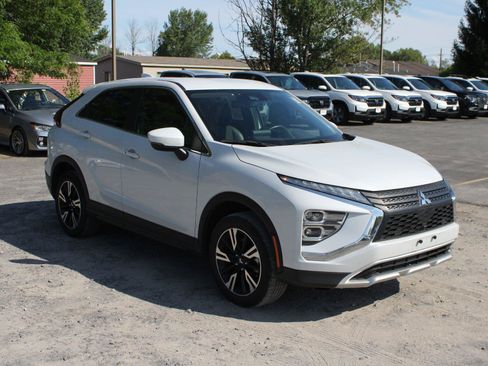 Used 2025 Mitsubishi Eclipse Cross SE AWD/4WD image 3