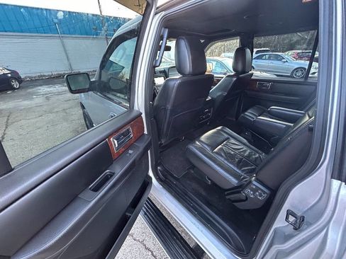 Used 2016 Lincoln Navigator L Select image 7