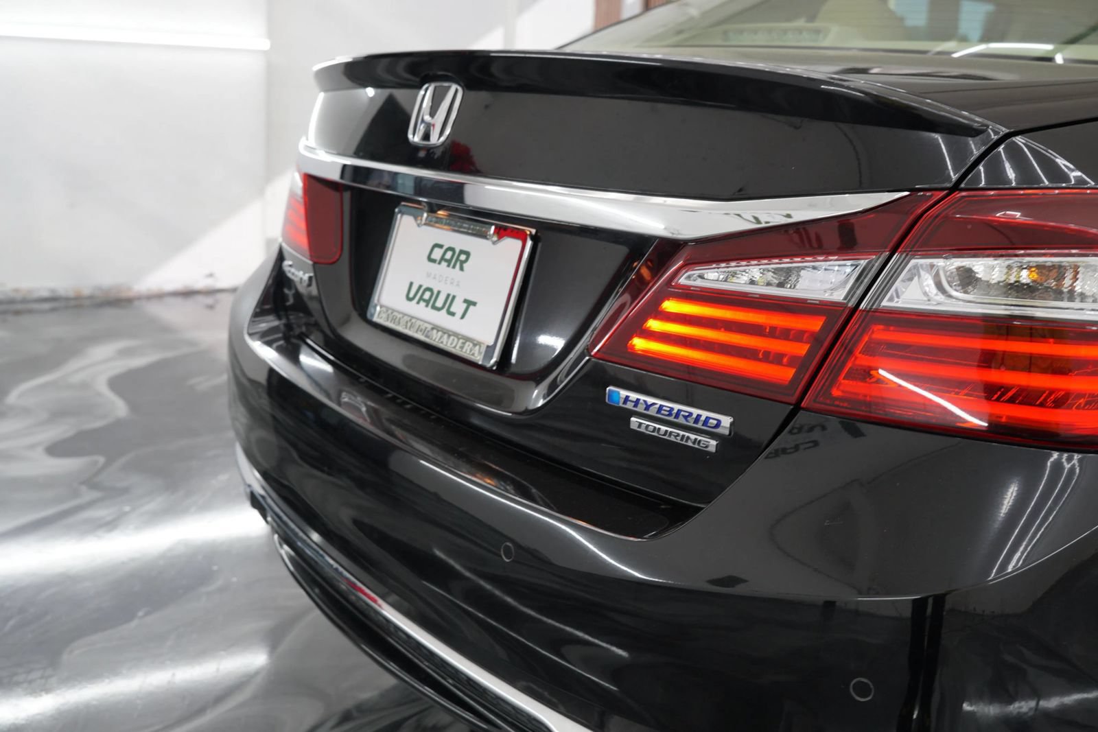 Used 2017 Honda Accord Touring image 32