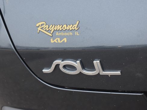 Used 2020 Kia Soul LX FWD image 12