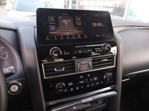 Used 2024 INFINITI QX80 Luxe AWD/4WD image 18