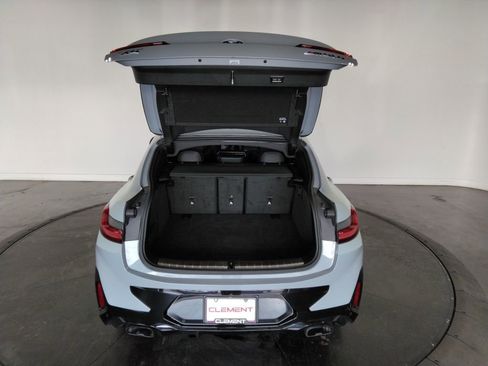 Used 2023 BMW X4 M40i image 7