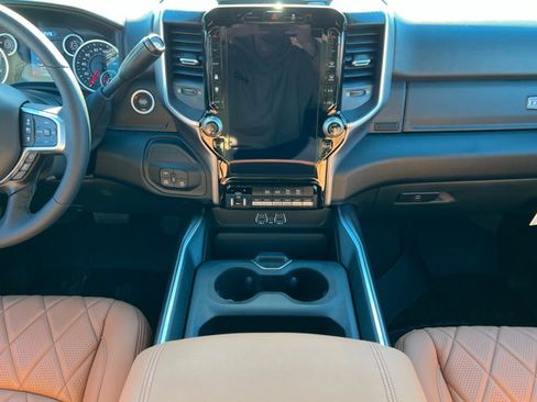 New 2025 RAM 2500 Big Horn AWD/4WD image 13