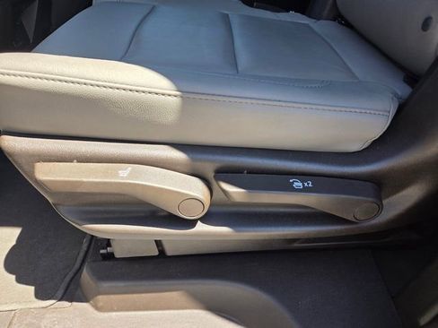 Used 2023 Chevrolet Tahoe LT RWD image 7