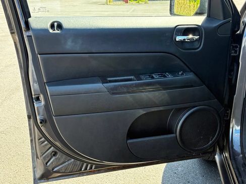Used 2016 Jeep Patriot Sport w/ Power Value Group FWD image 11