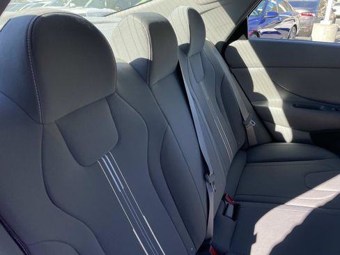 Certified 2024 Hyundai Elantra Blue image 25