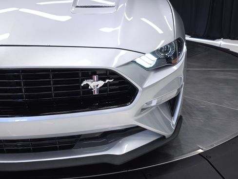 Used 2019 Ford Mustang GT Premium w/ Equipment Group 401A RWD image 41