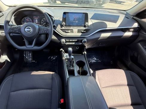 Certified 2025 Nissan Altima 2.5 S FWD image 7