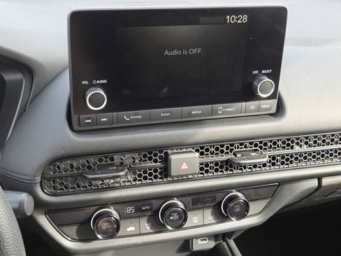 Certified 2024 Honda HR-V LX image 27