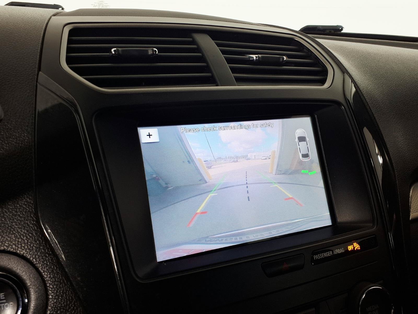 Used 2018 Ford Explorer XLT w/ Equipment Group 201A FWD image 20
