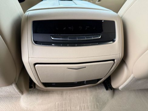 Certified 2023 Cadillac Escalade Premium Luxury w/ Performance Package AWD/4WD image 16