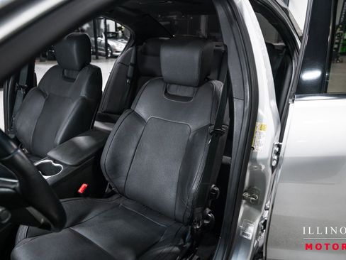 Used 2009 Pontiac G8 GT w/ Premium Package RWD image 14