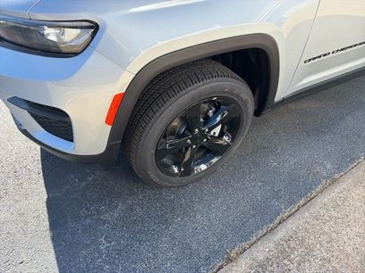 New 2025 Jeep Grand Cherokee Altitude