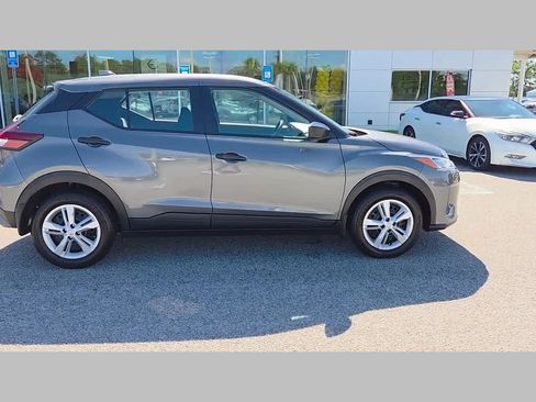 Used 2025 Nissan Kicks Play S FWD image 34