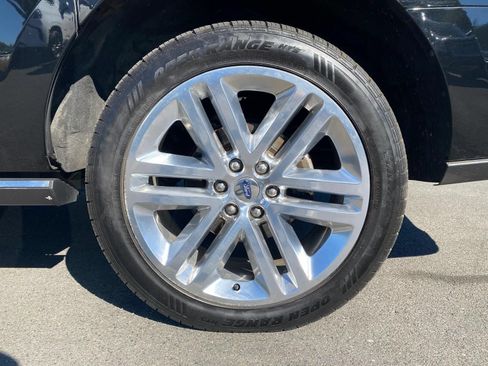 Used 2018 Ford Expedition Max Limited w/ Equipment Group 302A AWD/4WD image 10