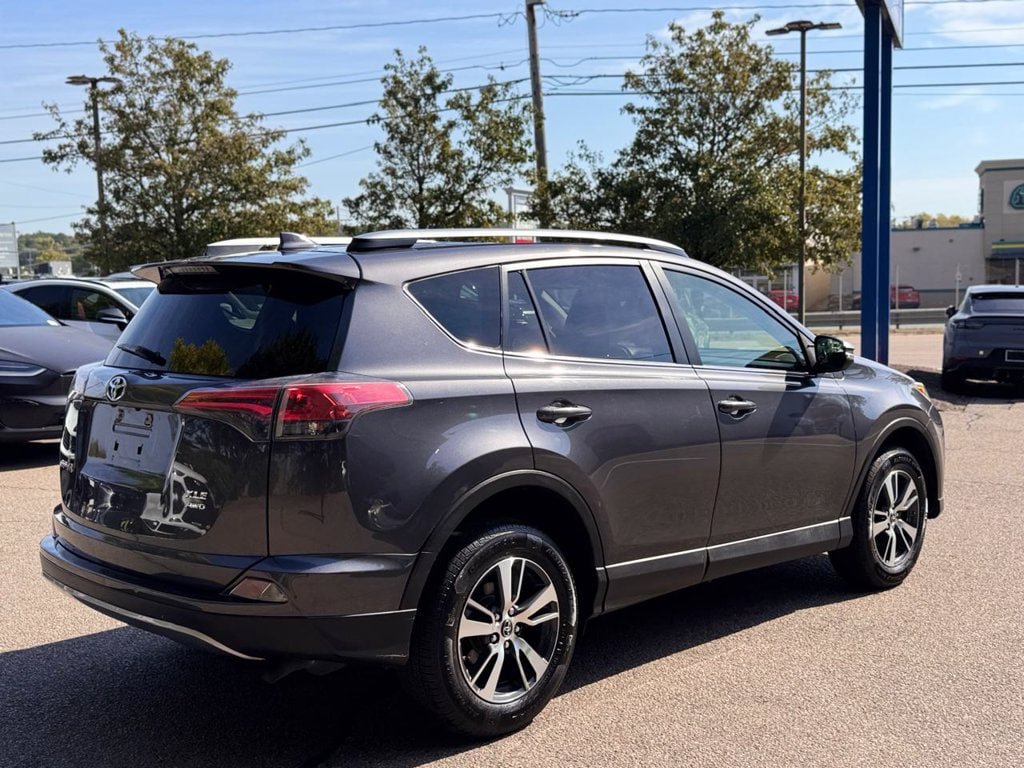 Used 2018 Toyota RAV4 XLE w/ Plus Extra Value Package AWD/4WD image 6