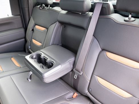 Used 2022 GMC Sierra 3500 AT4 image 18