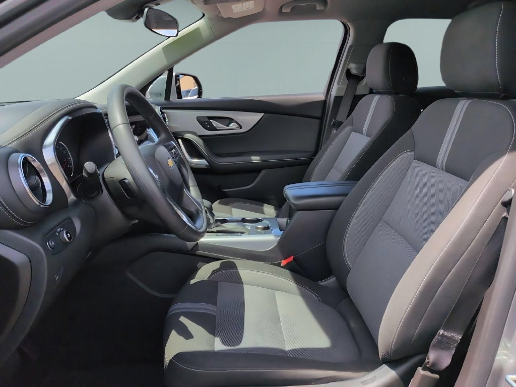 Used 2025 Chevrolet Blazer LT FWD image 20