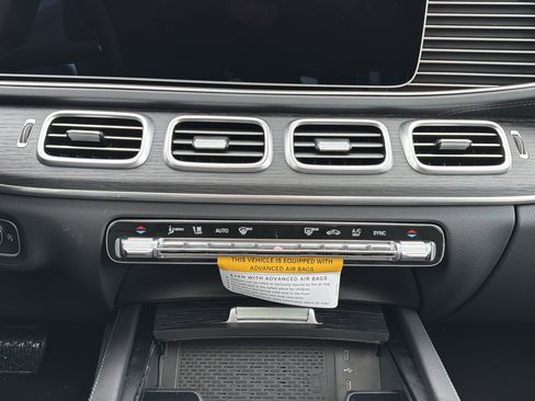 New 2026 Mercedes-Benz GLS 450 4MATIC image 25