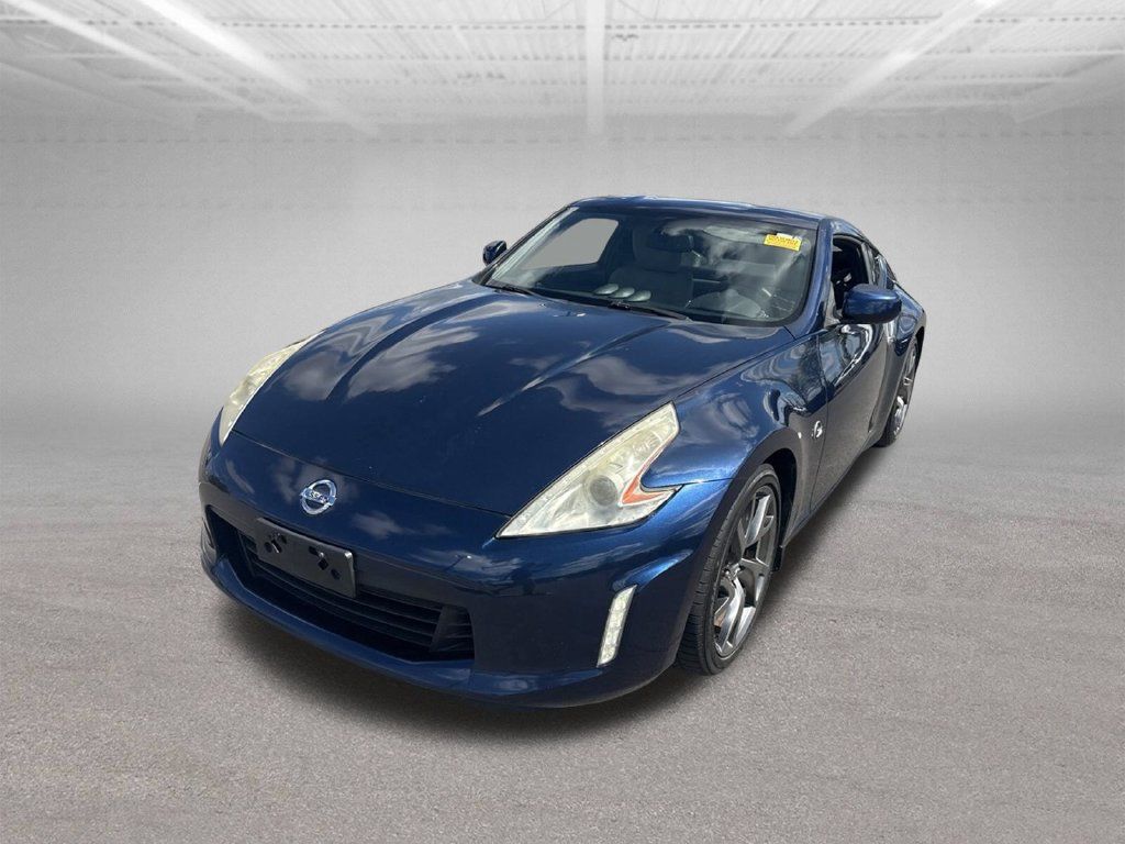 Used 2013 Nissan 370Z Touring w/ Sport Pkg RWD image 3