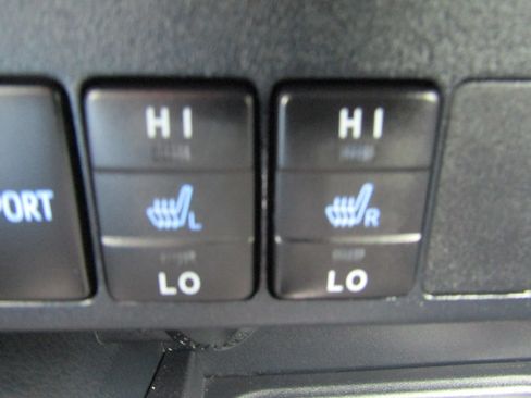 Used 2016 Toyota RAV4 Limited AWD/4WD image 31