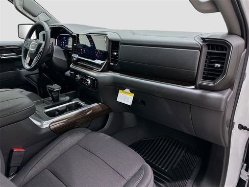 New 2026 GMC Sierra 1500 Elevation image 30