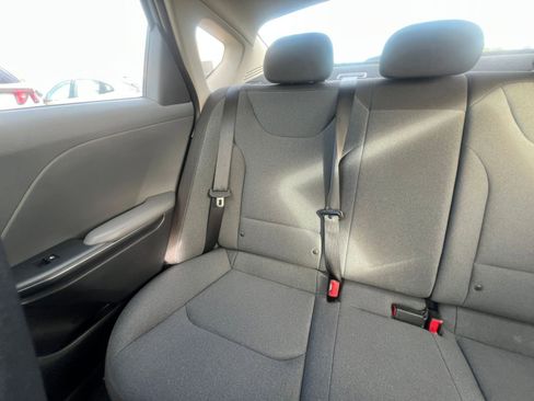 Used 2025 Kia K4 LXS image 39