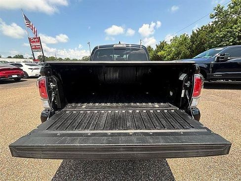 Used 2021 Toyota Tacoma TRD Sport AWD/4WD image 39
