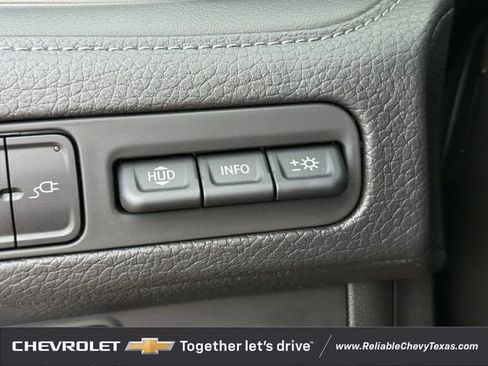 Used 2021 GMC Yukon Denali w/ Advanced Technology Package AWD/4WD image 25