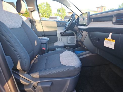 New 2025 Ford Maverick XLT w/ XLT Luxury Package image 7