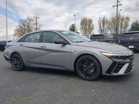 Used 2025 Hyundai Elantra N Line FWD image 2