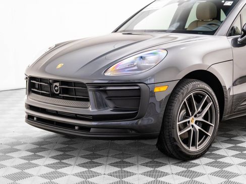 Certified 2026 Porsche Macan AWD/4WD image 37