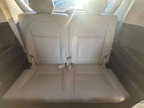 Used 2018 Acura MDX FWD w/ Advance Package image 30