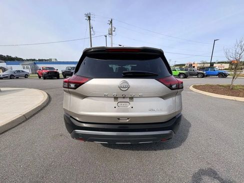 Used 2023 Nissan Rogue SL AWD/4WD image 5