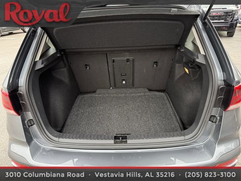 Certified 2022 Volkswagen Taos SE image 10