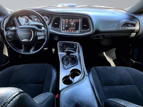 Used 2022 Dodge Challenger R/T Scat Pack w/ Shaker Package RWD image 9