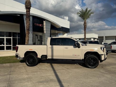 New 2026 GMC Sierra 2500 AT4 w/ AT4 Premium Plus Package image 6