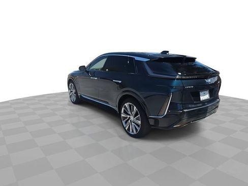 New 2025 Cadillac Lyriq Luxury w/ Nappa Leather Package RWD image 6