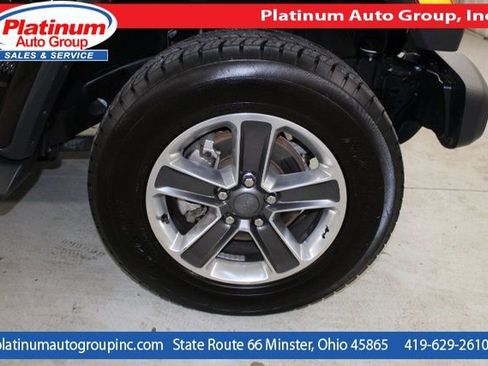 Used 2019 Jeep Wrangler Unlimited Sahara w/ Safety Group AWD/4WD image 51