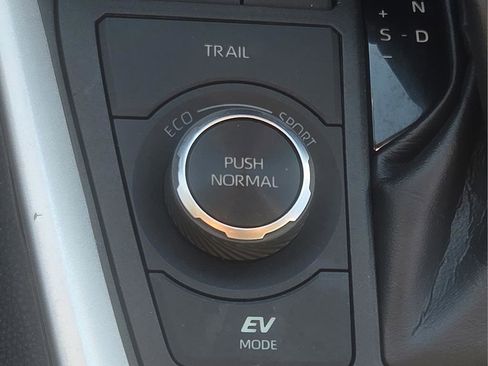 Used 2023 Toyota RAV4 XLE w/ Convenience Package image 23