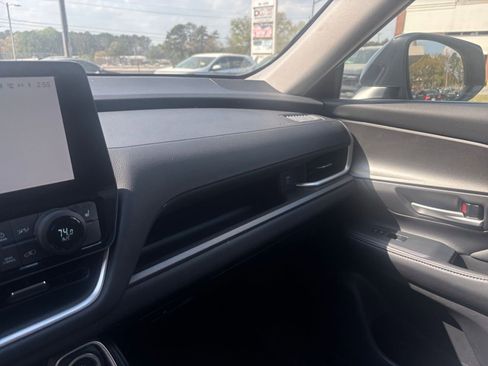 Used 2025 Toyota Grand Highlander FWD image 36